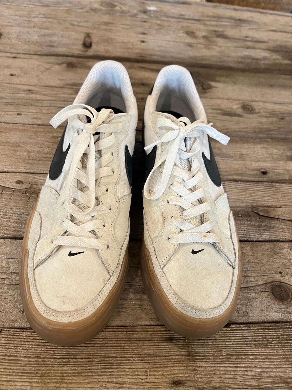 Women’s size 11 Nike Air Zoom. Worn twice